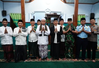 Foto bersama Dandim Madiun dan Forkopimda Kabupaten Madiun