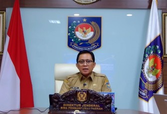 Dirjen Bina Pembangunan Daerah, Restuardy Daud, saat memberi sambutan pada Musrenbang RPJMD Provinsi Riau Tahun 2025–2029, secara online, Senin, (30062025).