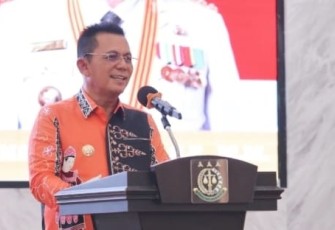 Gubernur Kepulauan Riau H Ansar Ahmad