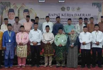 Foto bersama usai Rapat Kerja Daerah (Rakerda) Lembaga Pengembangan Tilawatil Quran (LPTQ) Tingkat Provinsi Kepulauan Riau.