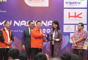 Wakil Menteri Pekerjaan Umum (PU) Diana Kusumastuti menghadiri acara Temu Nasional 2025 Forum Insinyur Muda (FIM) Persatuan Insinyur Indonesia (PII) dengan tema Hilirisasi Insinyur Muda untuk Mendorong Re-Industrialisasi di Semua Sektor Keinsinyuran Menuju Indonesia Emas 2045 di Jakarta pada Sabtu (22/2/2025)