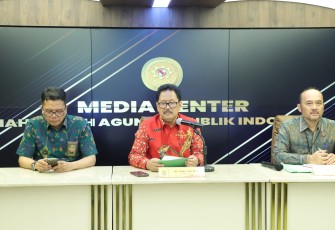 Konferensi pers MA