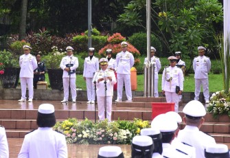 Upacara yang dipimpin oleh Kepala Bakamla RI, Laksamana Madya TNI Dr. Irvansyah, S.H.,M.Tr.Opsla ini mengusung tema “Bersama Wujudkan Laut Aman untuk Indonesia Maju.”, Jakarta, Selasa (14/1/2025).