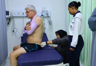 Evakuasi korban kapal tenggelam KM Putri Papua