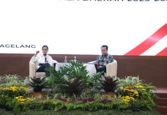 Menkeu Sri Mulyani memberikan retret pembekalan kepala daerah di Akmil, Magelang