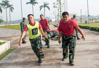 Cakra Outbound prajurit Kostrad di Monas, Jakarta, Kamis (27/2)