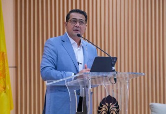 Menekraf Teuku Riefky Harsya 