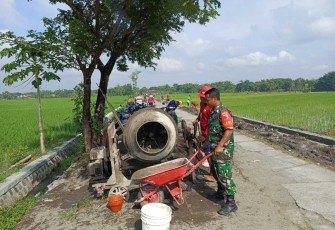 Bantu pembangunan irigasi di wilayah desa binaan 