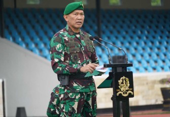 Wakil Gubernur Akmil Brigjen TNI Kristomei Sianturi, S.Sos., M.Si.,