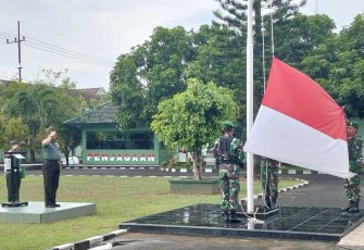Upacara bendera prajurit Kodim 0801/Pacitan 