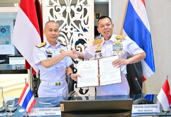 Asops Kasal Laksamana Muda TNI Yayan Sofian bersama delegasi Royal Thai Navy di Jakarta 