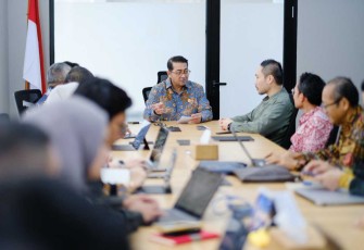 Menekraf Teuku Riefky Harsya 