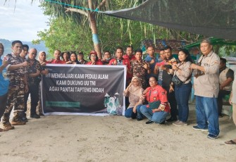 Aksi mendukung pengesahan UU TNI
