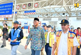 Menteri PU Tinjau Jalan Tol Fungsional Gending-Kraksaan-Paiton