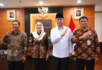 Bupati Natuna Kunjungi Kantor Kementerian Transmigrasi Bahas Kawasan Ekonomi Khusus