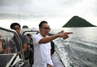 Wakil Ketua Komisi XII DPR RI Bambang Haryadi saat meninjau langsung kawasan wisata prioritas nasional tersebut, Kamis (24/4/2025)