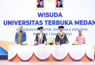 UT Medan Gelar Wisuda Perdana 2025