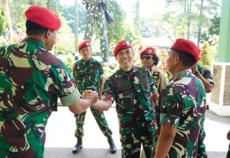 Kasdivif 2 Kostrad Brigjen TNI Riyanto, S.I.P  