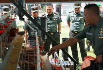 Danrem 083/Bdj Kolonel Inf Kohir saat mengunjungi Poltekad Karangploso, Malang, Rabu (7/5)