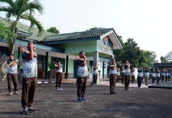 Olahraga bersama prajurit Kodim 0801/Pacitan