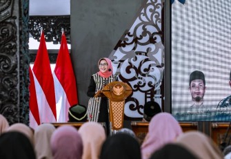 Bupati Lumajang Ir Hj Indah Amperawati Masdar