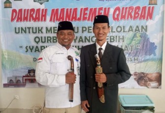 Ketua DKM Masjid Jami' Asy-Syahid, Dr KH Endang Madali bersama Ketum LSH Hidayatullah H Nanang Hanani, Senin (12/5)