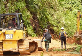 Perbaikan jalan sasaran fisik TMMD ke 124 Kodim Palopo 