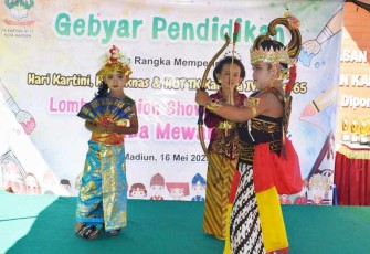 Gebyar pendidikan TK Kartika IV-17 
