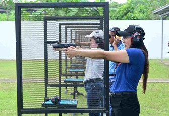 Latihan menembak di lanud Adi Soemarmo 