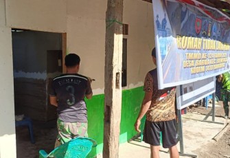 Pengecatan RLTH sasaran fisik TMMD Kodim Bantaeng 