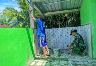 Pembangunan MCK di lokasi TMMD