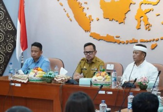 Walikota Depok Supian Suri bersama Wamendagri Bima Arya