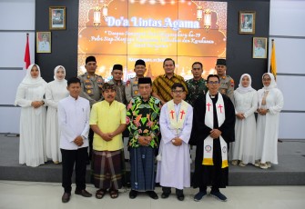 Kegiatan doa lintas agama memperingati Hari Bhayangkara ke-79 Tahun 2025, Sabtu (21/6/2025), di Aula Anthurium Rumah Dinas Bupati Karanganyar