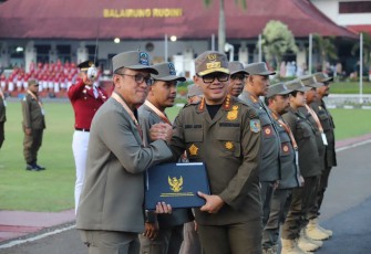 Wakil Menteri Dalam Negeri (Wamendagri) Bima Arya Sugiarto secara resmi menutup rangkaian kegiatan Retret Kepala Daerah dan Wakil Kepala Daerah Gelombang II yang berlangsung di Kampus Institut Pemerintahan Dalam Negeri (IPDN) Jatinangor, Kabupaten Sumedang, Jawa Barat