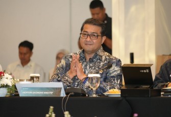 Menteri Ekraf Teuku Riefky Harsya