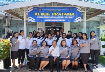 CPNS Tenaga Kesehatan Ditjenpas Sumut Lakukan Poto Bersama Usai Pengarahan Teknis Terkait SOP
