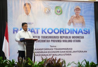 Wakil Menteri Transmigrasi Viva Yoga Mauladi dalam Rapat Koordinasi dengan Pemerintah Provinsi Maluku Utara di Kota Ternate 