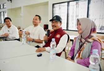 Mensos Kunjungi SRMA 17 Surakarta
