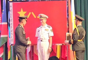 Dua Perwira TNI Lulus Pendidikan Defence and Strategic Studies Course di China
