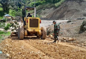Sasaran fisik pengerasan jalan penghubung desa Pekalobean 
