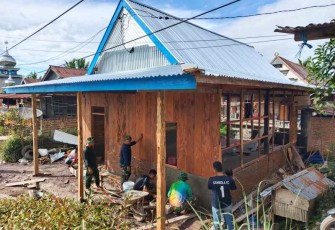 Pengerjaan rumah sasaran TMMD ke 125 Kodim Enrekang 