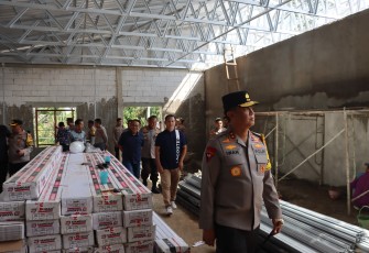 Kepala Kepolisian Daerah Kalimantan Tengah, Irjen Pol Iwan Kurniawan, melakukan peninjauan langsung kesiapan operasional Satuan Pelayanan Pemenuhan Gizi (SPPG) yang berlokasi di Jalan Panti Ajar, Muara Teweh, Kabupaten Barito Utara
