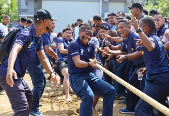 Lomba tarik tambang HUT Kemerdekaan di Koarmada III 