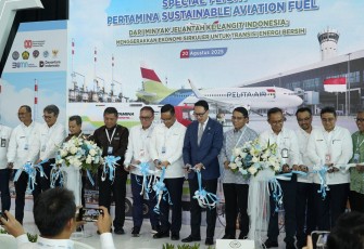 Kementerian Perhubungan memberikan apresiasi kepada Pertamina dalam mendukung implementasi bahan bakar terbarukan untuk pesawat udara (Sustainable Aviation Fuel/SAF) yang diproduksi dari minyak jelantah (Used Cooking Oil/UCO)