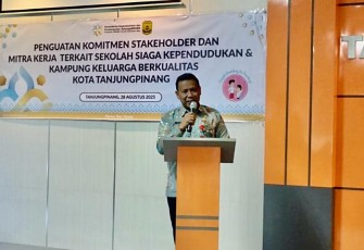 Kepala Dinas Kesehatan Dalduk dan KB Kota Tanjungpinang, Rustam, mengajak kepala SMP dan SMA mengembangkan Sekolah Siaga Kependudukan (SSK)
