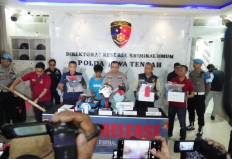 Polda Jawa Tengah mengungkap kasus aksi kerusuhan massa yang terjadi di sejumlah wilayah di Jawa Tengah sejak 29 Agustus hingga 1 September 2025. Sebanyak 1.747 pelaku sempat diamankan petugas, mayoritas dari mereka masih dibawah umur