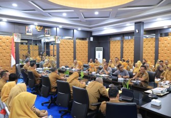 Wabup Bintan Deby Maryanti Minta OPD Kerja Keras Capai Target