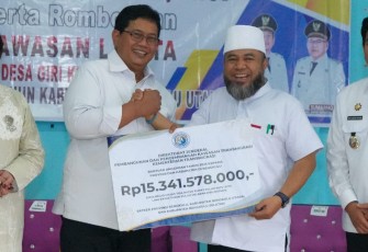 Kunjungan Kerja Wamentrans Viva Yoga ke Kawasan Transmigrasi Lagita
