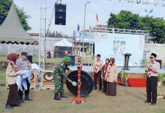 Danramil 0801/03 Arjosari Hadiri Apel Pembukaan Kemah Ponpes Al-Fattah Kikil 