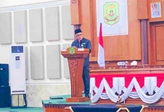 Rapat Paripurna Anggota  DPRD dan Wali Kota Tanjungpinang Tandatangani Pengesahan Tiga Perda 
